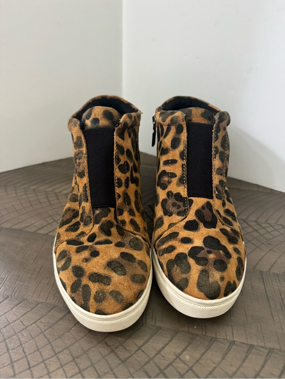 Leopard-Print Zip High-Top Sneakers - Brown/Black - Picture 2 of 8